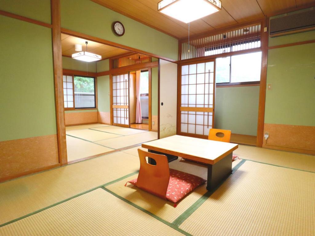 Ban-Ya Hot Spring Inn Yufu Exterior foto