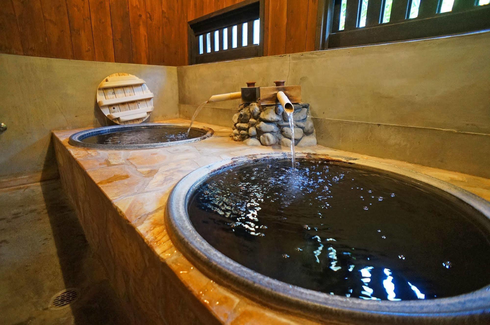 Ban-Ya Hot Spring Inn Yufu Exterior foto